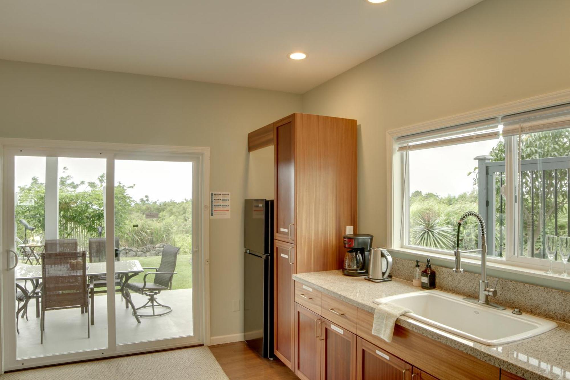 The Aloha Green House Retreat With Ocean Views! Naalehu Экстерьер фото